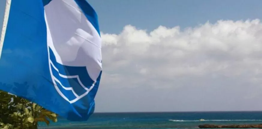 Ποιες είναι οι 13 ακτές που έχασαν τη «Γαλάζια σημαία»