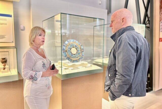 Επίσκεψη Παπανδρέου στη Βούντενη και το Αρχαιολογικό Μουσείο Πατρών