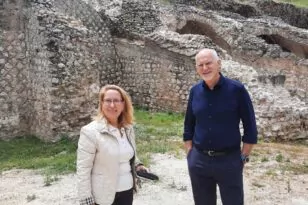 Επίσκεψη του Γιώργου Παπανδρέου στην Εφορεία Αρχαιοτήτων Αχαΐας