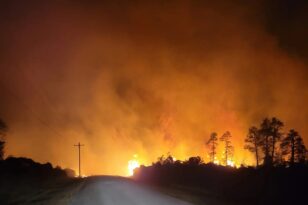 Καναδάς: Σχεδόν 30.000 άνθρωποι έχουν απομακρυνθεί από τα σπίτια τους εξαιτίας των πυρκαγιών - ΒΙΝΤΕΟ
