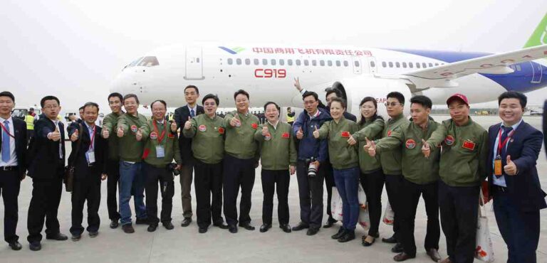 Την παρθενική του πτήση έκανε το πρώτο επιβατικό αεροπλάνο κινεζικής κατασκευής