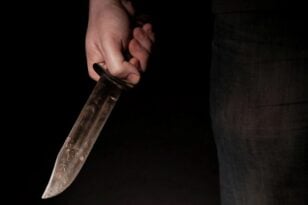 Πάτρα: Εισέβαλαν με μαχαίρι σε πρακτορείο ΟΠΑΠ