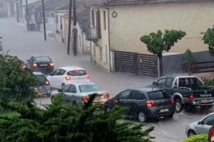 Τρίκαλα: Πλημμύρισαν δρόμοι και υπόγεια από την ισχυρή νεροποντή ΒΙΝΤΕΟ