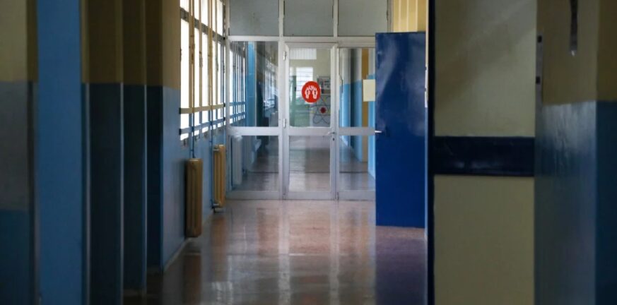 Χανιά: Μαθητές έριχναν με αεροβόλο μέσα από το σχολείο