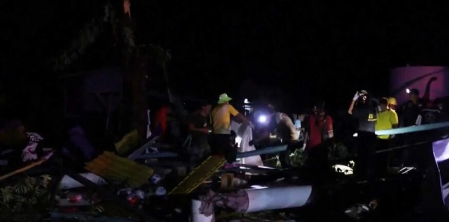 Τραγωδία στην Ταϊλάνδη: Κατέρρευσε στέγη γηπέδου σε σχολείο από καταιγίδα – Αρκετοί νεκροί