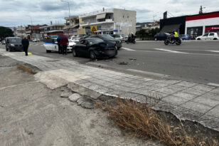 Αγρίνιο: Σφοδρή σύγκρουση δύο οχημάτων στην Αντιρρίου-Ιωαννίνων, ένας τραυματίας - ΦΩΤΟ