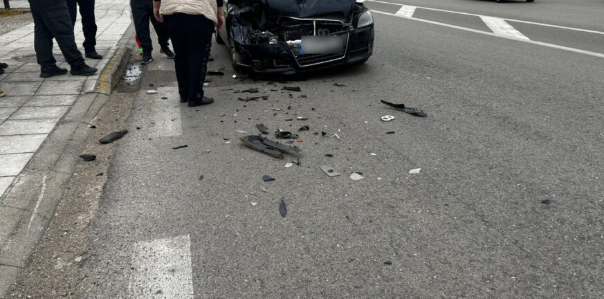  Σέρρες: Γλίτωσε από τροχαίο με το αυτοκίνητό του και παρασύρθηκε από διερχόμενο όχημα!