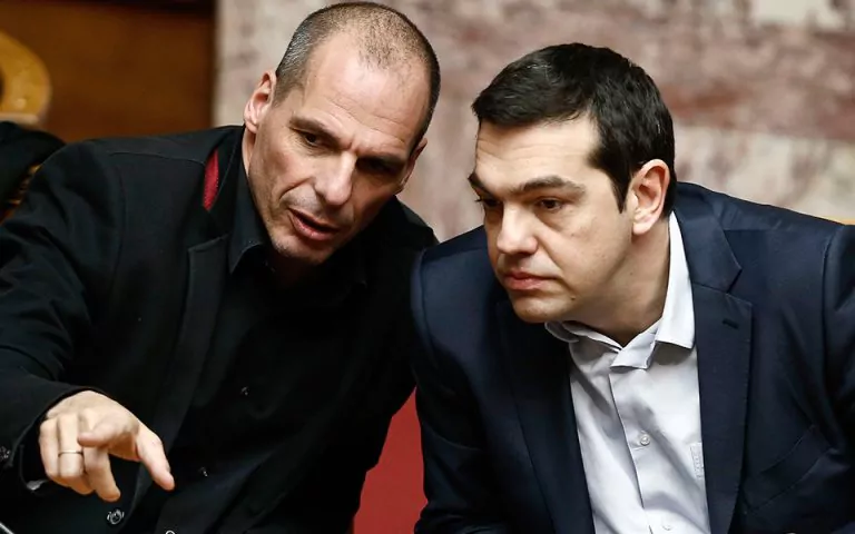 Ο Τσίπρας «ξεγυμνώνει» τον Βαρουφάκη: Από asset της διαπραγμάτευσης σε βαρίδι για τη χώρα Ο Τσίπρας «ξεγυμνώνει» τον Βαρουφάκη: Από asset της διαπραγμάτευσης σε βαρίδι για τη χώρα