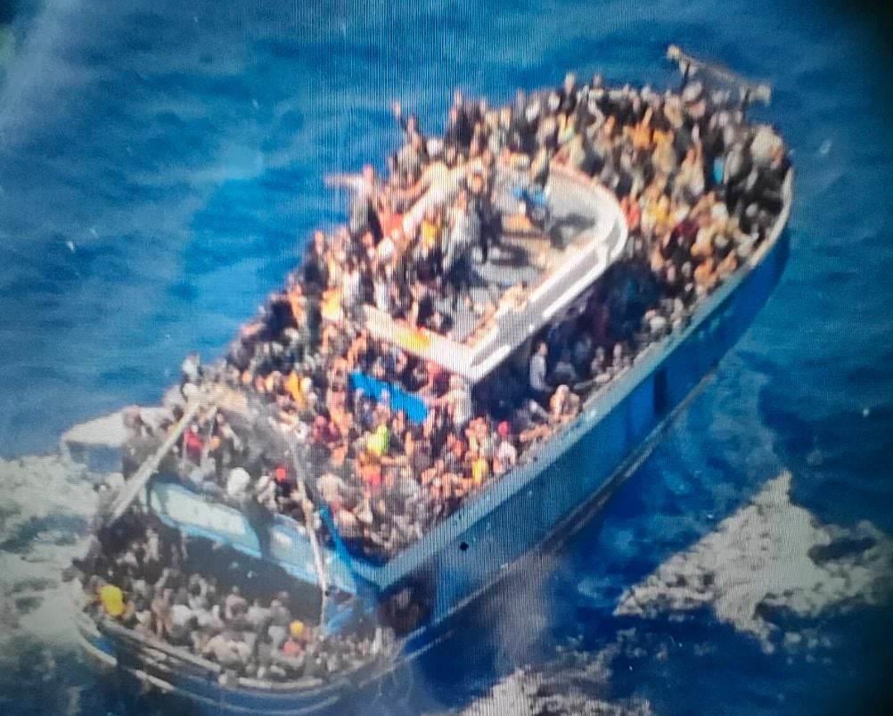Ναυάγιο στην Πύλο: «Φίσκα» ήταν το σκάφος με τους μετανάστες - Σοκαριστικές ΦΩΤΟ