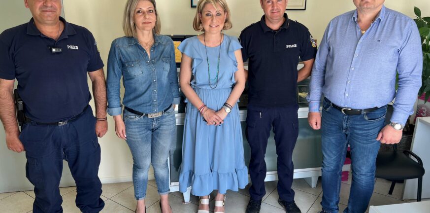 Χριστίνα Αλεξοπούλου: Επίσκεψη στο Αστυνομικό Τμήμα Αιγιάλειας και στον ΕΦΚΑ Αιγίου