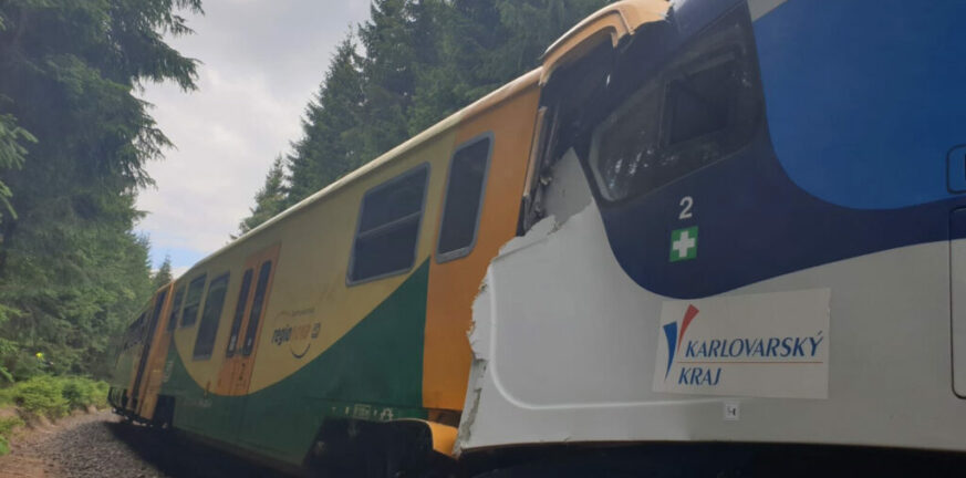 Τσεχία: Τρένο συγκρούστηκε με φορτηγό - 21 τραυματίες, ανάμεσα τους και μαθητές