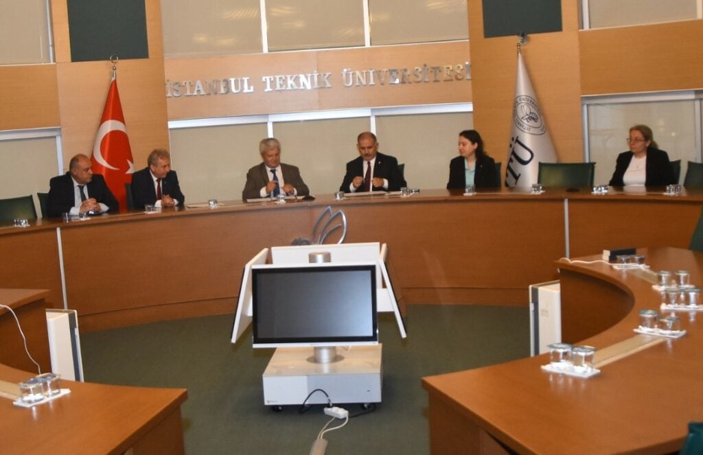 Υπογράφηκε Μνημόνιο Συνεργασίας μεταξύ του ΕΑΠ και του Istanbul Technical University - ΦΩΤΟ