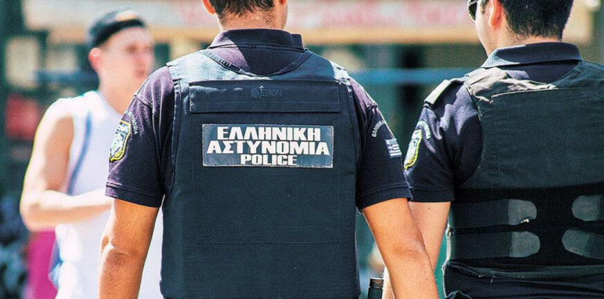 Κακουργηματική δίωξη στον αστυνομικό του αεροδρομίου «Μακεδονία» που συνελήφθη για διακίνηση μεταναστών