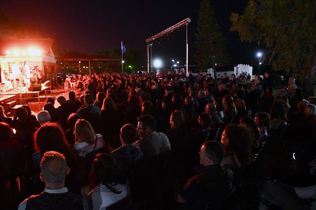 Διεθνές Φεστιβάλ Πάτρας: «Τα Λόγια της πλώρης» ταξίδεψαν εκατοντάδες θεατές στην Ιχθυόσκαλα