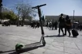 Μέσω Βουλής τέλος τα ηλεκτρικά πατίνια για τους κάτω των 17, τι προβλέπεται για κράνος, κινητά, ακουστικά, ασφαλιστήρια συμβολαίων