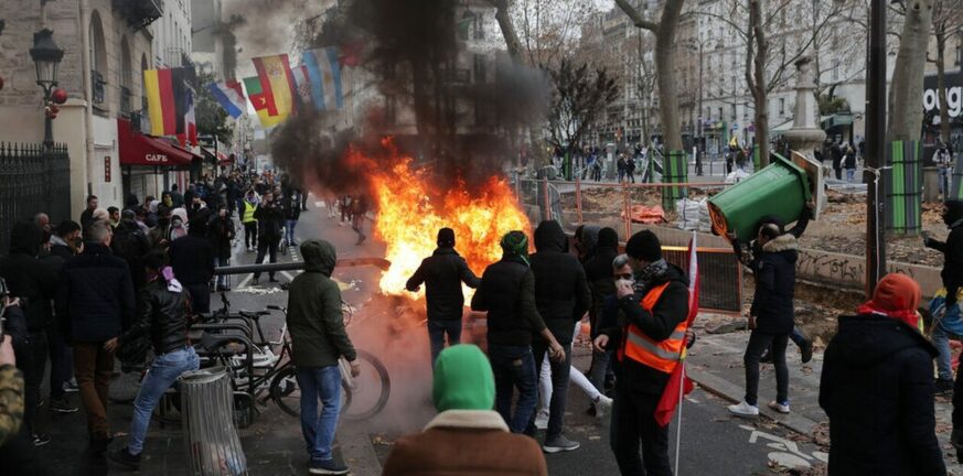 Γαλλία: Νεαρός διαδηλωτής έπεσε στο κενό από ταράτσα κτιρίου