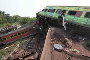 Σύγκρουση τρένων στην Ινδία: «Εντοπίσαμε τα αίτια του δυστυχήματος», αναφέρει ο υπουργός Σιδηροδρόμων