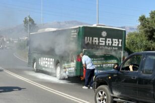 Ηράκλειο: Συναγερμός με φωτιά στον κινητήρα λεωφορείου του αστικού ΚΤΕΛ - ΦΩΤΟ