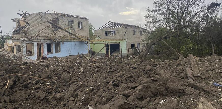 Πόλεμος στην Ουκρανία: Βομβαρδίστηκε εστιατόριο - Αναφορές για θύματα