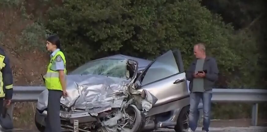 Μάνδρα: Τροχαίο ατύχημα στην παλιά Εθνική Οδό – Αυτοκίνητο συγκρούστηκε μετωπικά με νταλίκα ΒΙΝΤΕΟ