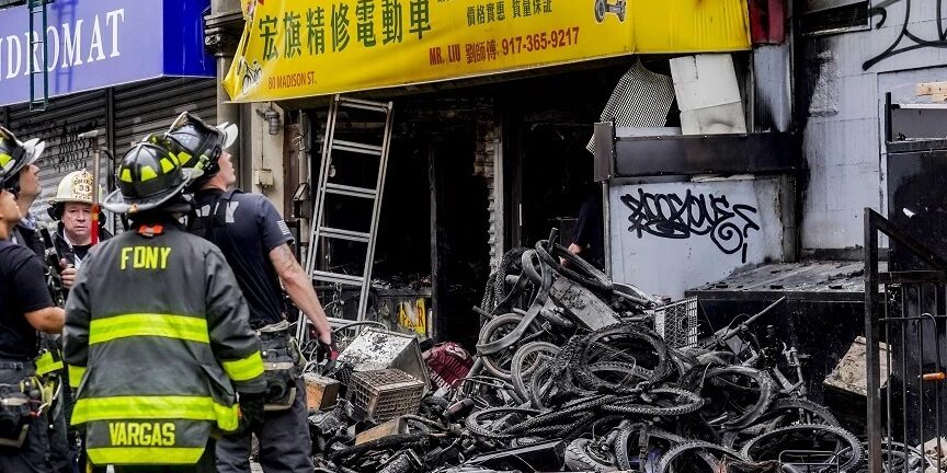 Νέα Υόρκη: Τραγωδία με τέσσερις νεκρούς σε κατάστημα ηλεκτρικών ποδηλάτων - Τι συνέβη ΒΙΝΤΕΟ