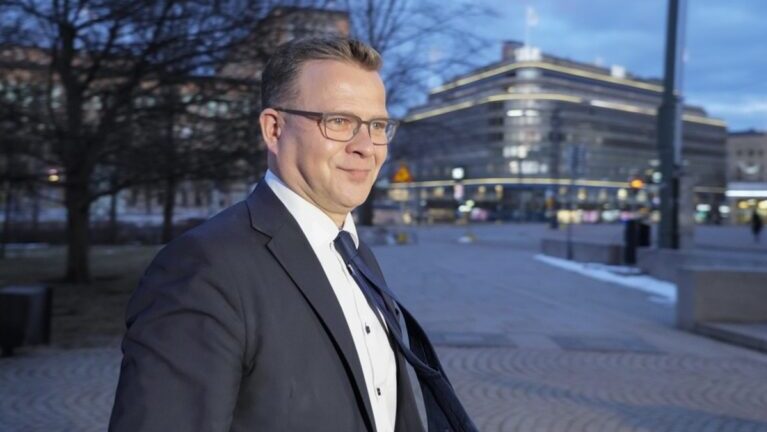 Φινλανδία: H Ρωσία ετοιμάζεται για μια «μακρά σύγκρουση με τη Δύση»