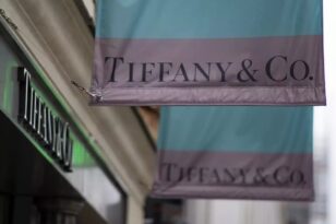 Νέα Υόρκη: Ξέσπασε φωτιά στο θρυλικό Tiffany’s 