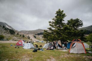 Ορεινή Αχαΐα: Χιλιάδες κόσμου στο Χιονοδρομικό στον.. κατακαλόκαιρο – ΦΩΤΟ