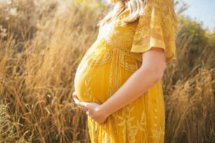 Επικίνδυνα μικροπλαστικά: Τι προκαλούν στην εγκυμοσύνη