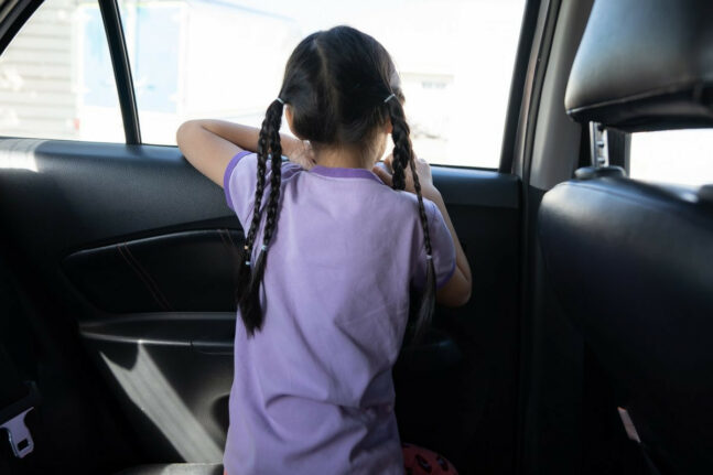 Μεσολόγγι: Κλειδωμένο σε αυτοκίνητο βρέθηκε 4χρονο κοριτσάκι - Μεταφέρθηκε άμεσα στο νοσοκομείο
