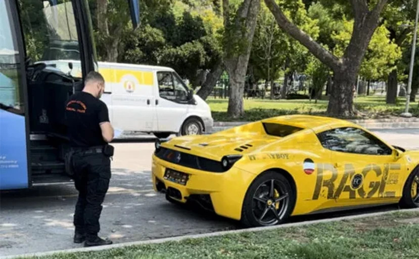 Θεσσαλονίκη: Από Ferrari ξήλωσε πινακίδες η δημοτική Αστυνομία ΦΩΤΟ ΒΙΝΤΕΟ