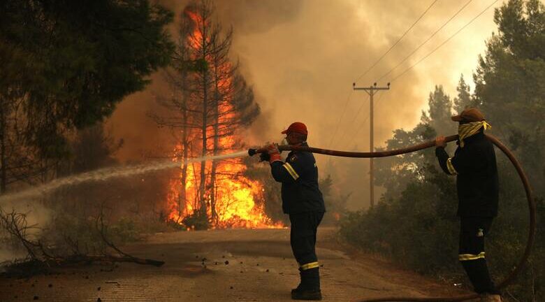 Φωτιά στην Κάρυστο: Έκκληση δημάρχου για εναέρια μέσα - Νέο 112, εκκένωση Πλατύ Γιαλού,