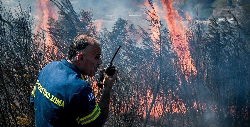 Βοιωτία: Φωτιά στο Καπαρέλλι