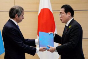 Φουκουσίμα: «Πράσινο φως» από τον ΔΟΑΕ στην Ιαπωνία για να ρίξει τα πυρηνικά απόβλητα στην θάλασσα