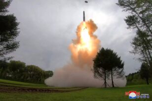 Βόρεια Κορέα: Εκτόξευσε βαλλιστικό πύραυλο προς τη Θάλασσα της Ιαπωνίας