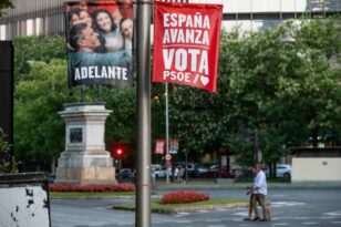 Ισπανία: Άνοιξαν οι κάλπες εν μέσω καύσωνα