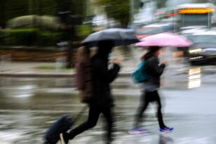 Επικαιροποιήθηκε το έκτακτο δελτίο της ΕΜΥ: Τριήμερη κακοκαιρία με ισχυρές βροχές και καταιγίδες από Δευτέρα