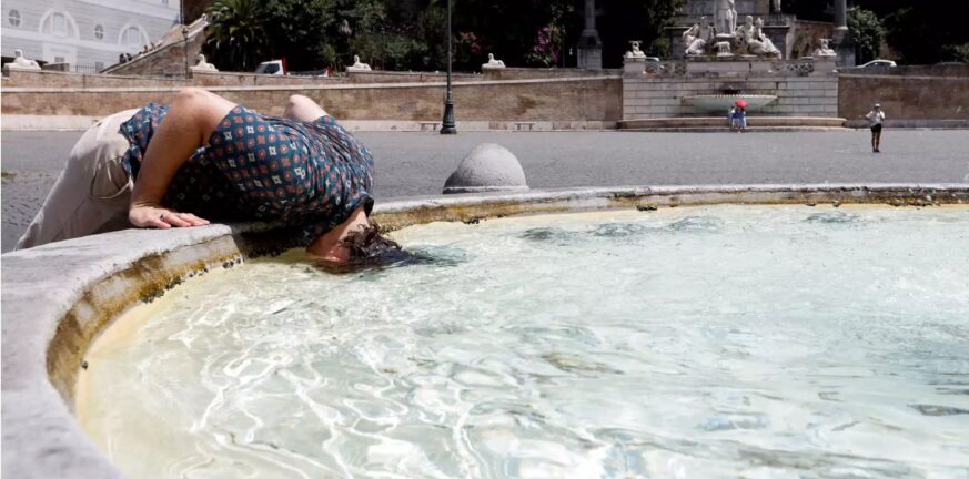 Ιταλία - Κάυσωνας: «Καμίνι» η χώρα - H Πολιτική Προστασία μοίρασε μπουκάλια νερού στη Ρώμη
