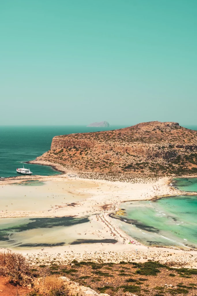 Αυτές είναι οι ωραιότερες και πιο προσιτές παραλίες για διακοπές στον κόσμο
