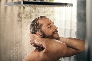 Μπάνιο με κρύο νερό - Καίει και σωματικό λίπος