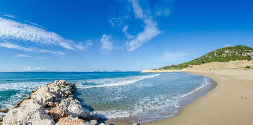 Πελοπόννησος: 5 γραφικές παραλίες και παραθαλάσσια χωριά για τις διακοπές σου