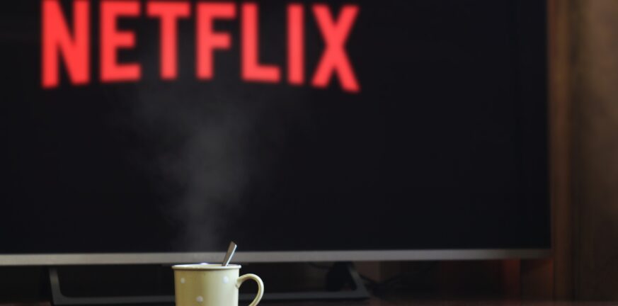 Netflix: Συν 5,9 εκατομμύρια συνδρομητές - Τί άλλαξε μετά το «κυνήγι» των κωδικών πρόσβασης