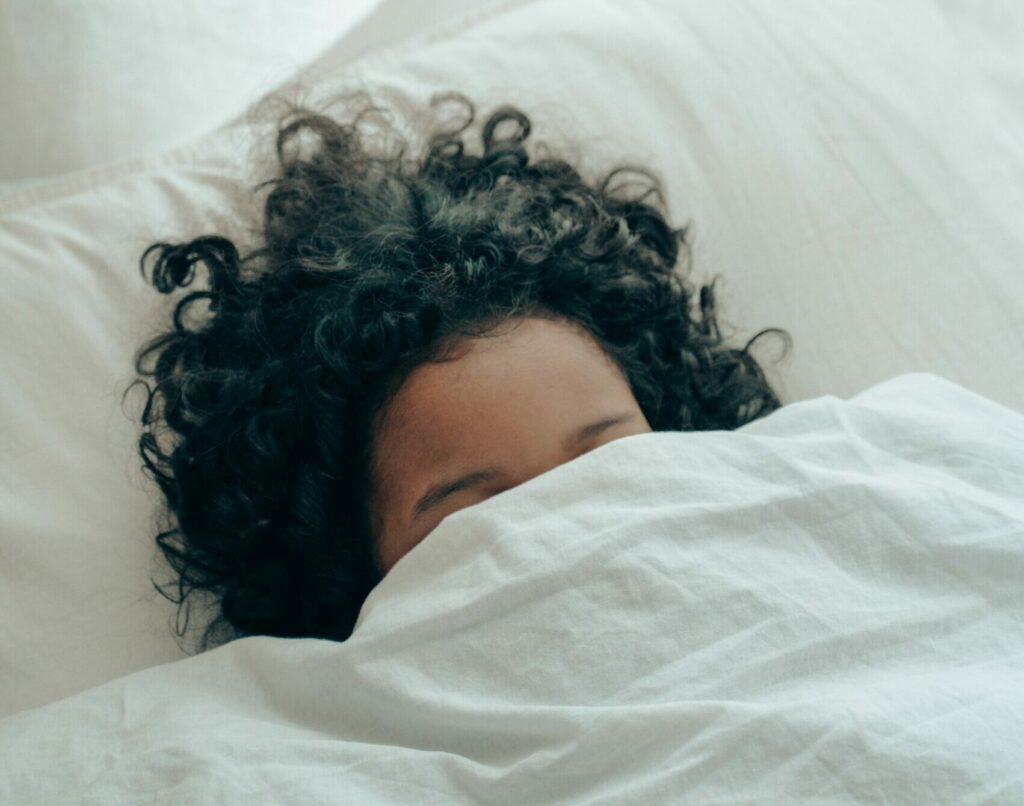 Ύπνος: Αυτή είναι η καλύτερη αλλά και η χειρότερη στάση για έναν ξεκούραστο ύπνο