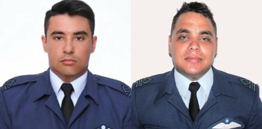Tελετή - φόρος τιμής στη μνήμη των δύο πιλότων που έχασαν τη ζωή τους στην Κάρυστο - Τους απονέμεται ο βαθμός αντιπτεράρχου- ΒΙΝΤΕΟ