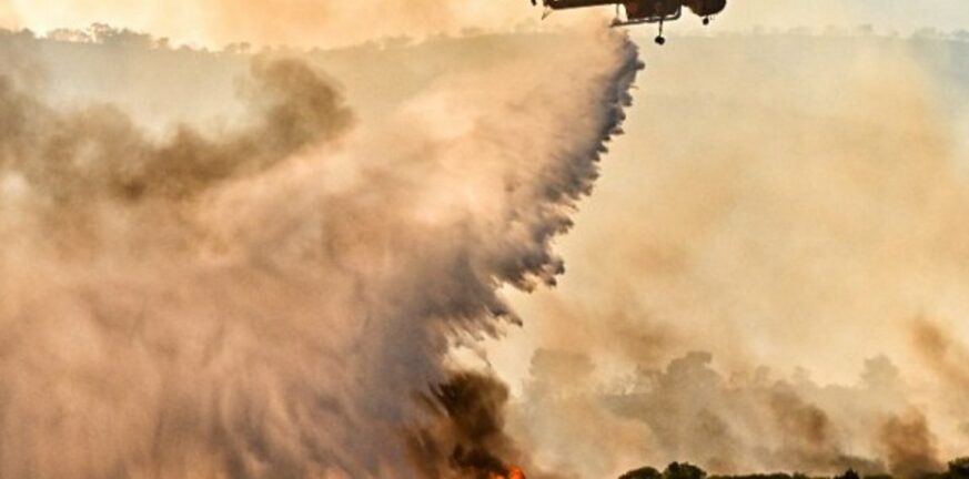 Κύπρος: Ανεξέλεγκτη η μεγάλη φωτιά στη Λεμεσό - Η Ελλάδα συμβάλλει με δύο αεροσκάφη