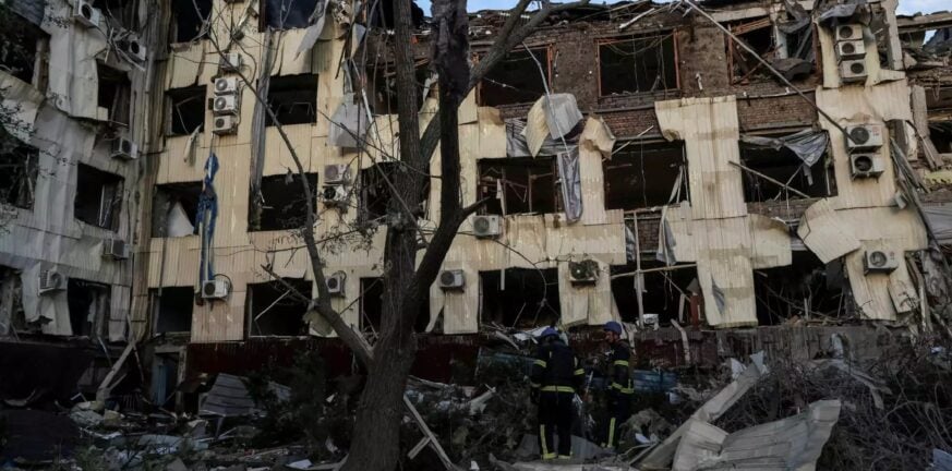 Ουκρανία: Οι Ρώσοι βομβάρδισαν το Χάρκοβο – Τουλάχιστον 4 τραυματίες