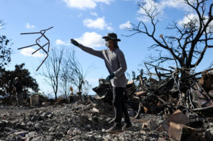 Μπάιντεν: Διαβεβαιώσεις για την αποκατάσταση των ζημιών από τις φωτιές - H επίσκεψη στη Χαβάη