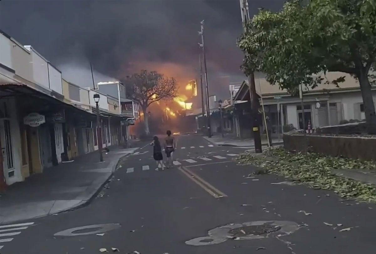 Φωτιά στη Χαβάη: Η δραματική η αύξηση των θυμάτων και... τα πεσμένα καλώδια που προκάλεσαν την πύρινη λαίλαπα;