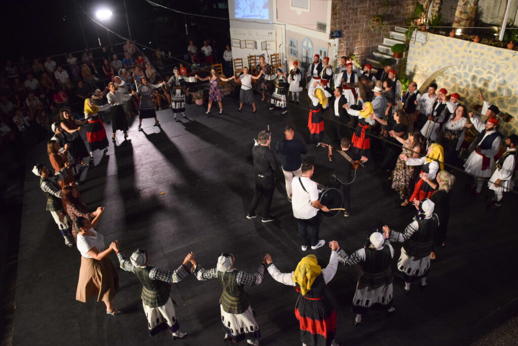 Με επιτυχία η λήξη του 25ου Φεστιβάλ Λαϊκού Χορού, Σουλίου Πατρών - ΦΩΤΟ
