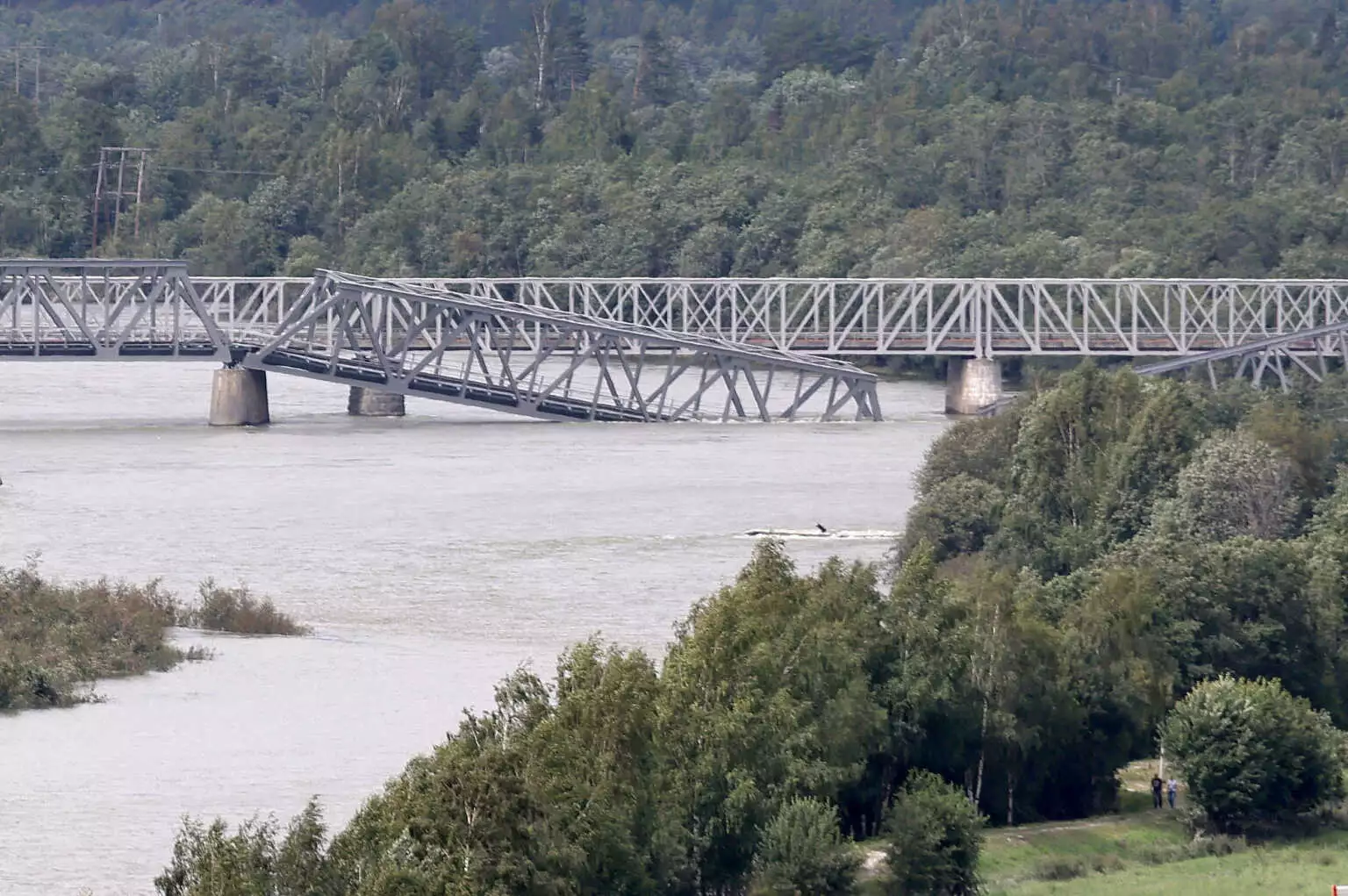 Kατέρρευσε γέφυρα από τις πλημμύρες στη Νορβηγία - ΦΩΤΟ